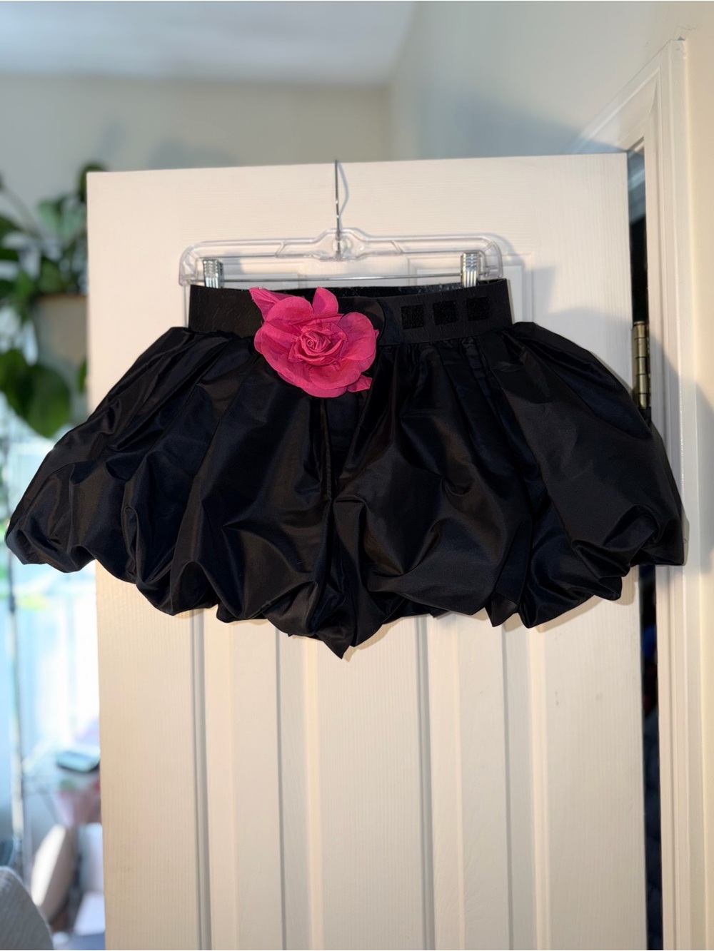 St. John 100% Silk Black Bubble Mini Skirt Pink Rose Floral Statement Very Y2K 4